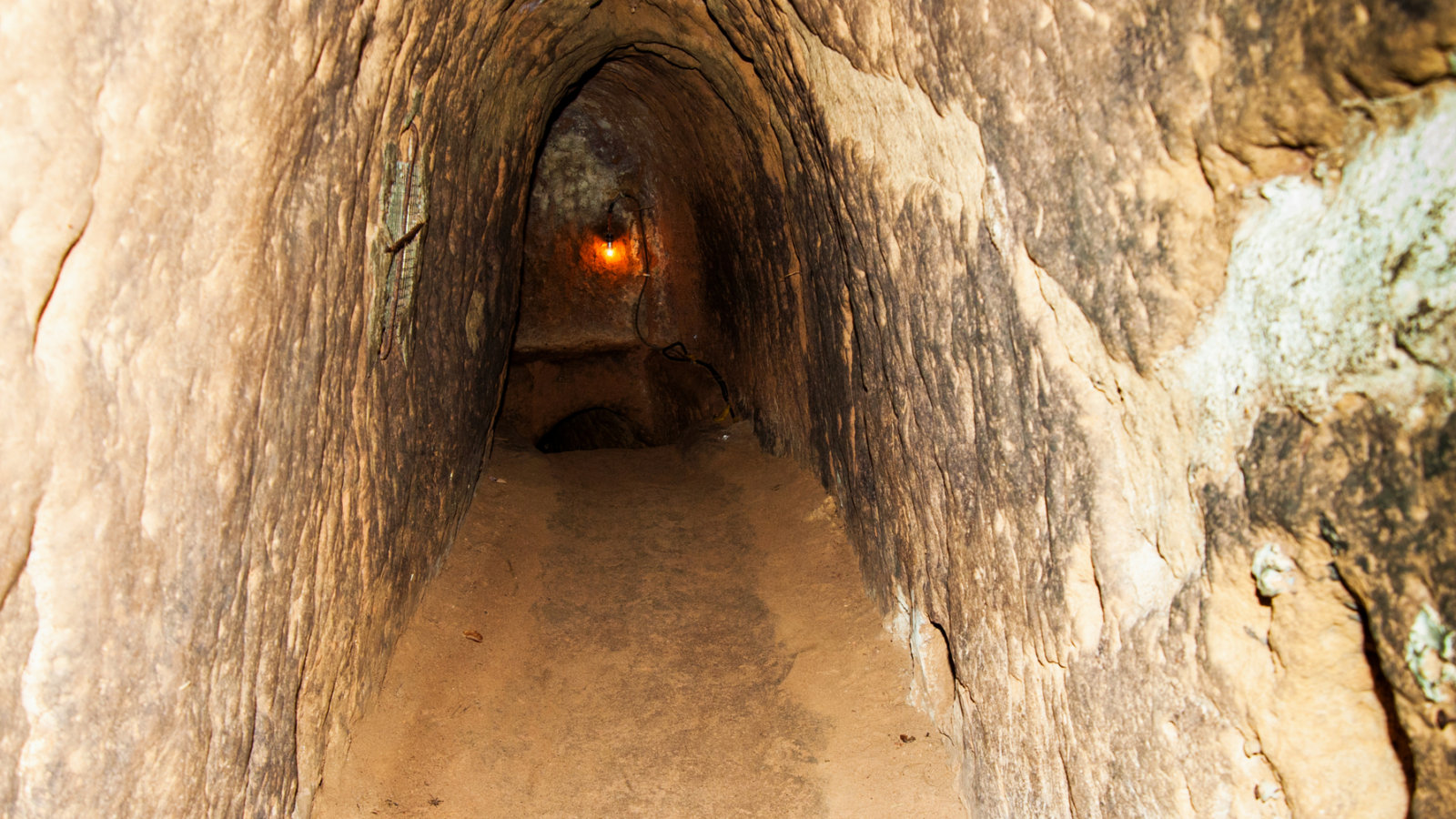 DAY 06:DANANG - SAIGON BY FLIGHT  - CU CHI TUNNELS   (B/L/D)